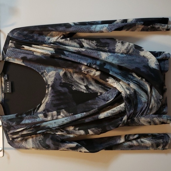 Tribal Tops - Tribal Abstract Design Stretch Crossover Top XS